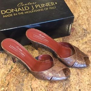 Couture Donald J Pliner Mules